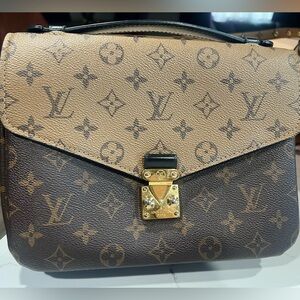 !!!!SOLD!!!! Lous Vuitton 💯 authentic PO Métis mm m rev